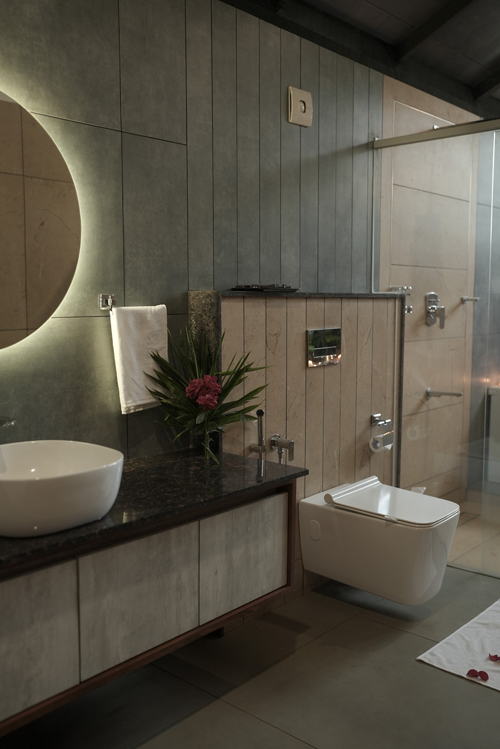 best 5 star resort in Wayanad amenities