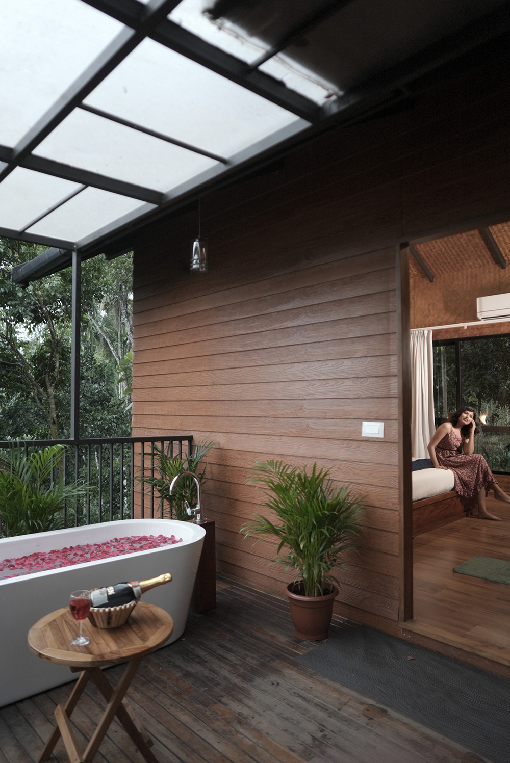 Outdoor jacuzzi with forest view in Wayanad